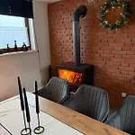 Siedlisko Zlota Gora Caloroczne Na Kaszubach Horská chata