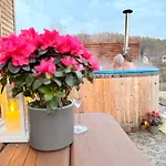 Siedlisko Zlota Gora Caloroczne Na Kaszubach شاليه برودينيسا