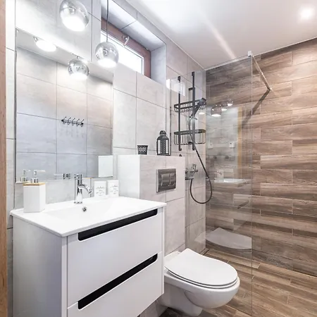 Siedlisko Zlota Gora Caloroczne Na Kaszubach *