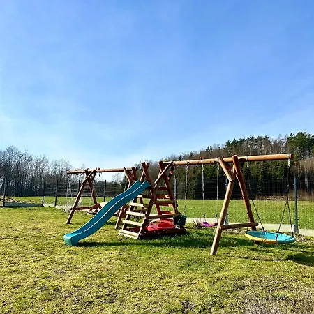 샬레 Siedlisko Zlota Gora Caloroczne Na Kaszubach 브로드니카