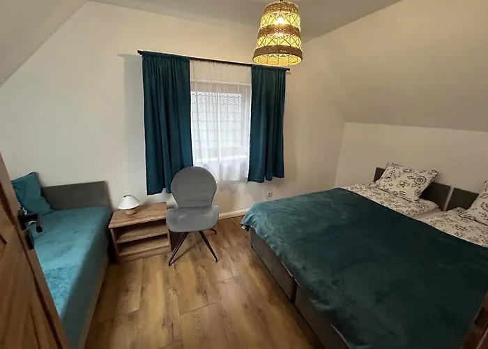 Siedlisko Zlota Gora Caloroczne Na Kaszubach *