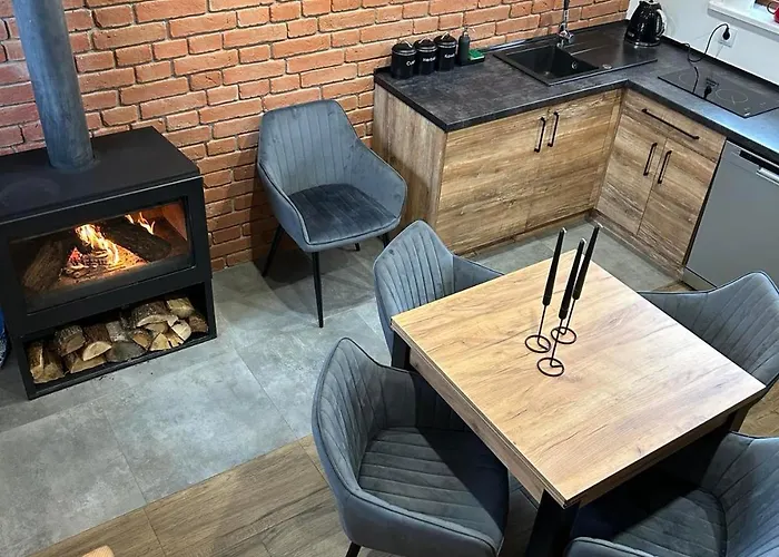 Siedlisko Zlota Gora Caloroczne Na Kaszubach برودينيسا